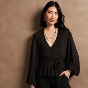 Banana Republic Black Wrap Knit Top - Size Small 💛